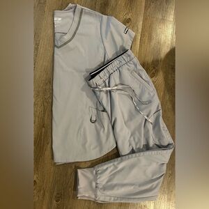 Grey’s Anatomy women’s scrubs set